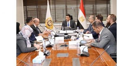 وزير الصناعة: نستهدف توطين التكنولوجيا والتصنيع الأخضر في مجال مواد البناء