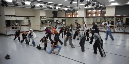 «جسر جديد للتواصل».. المركز الثقافي الكوري يطلق أكاديمية الكيبوب والـ «جوجاك» في أكاديمية الفنون