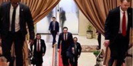 بين صفقات «ترامب» ومناورات طهران.. فانس ينتظر الإشارة والمنطقة تنتظر الانفجار