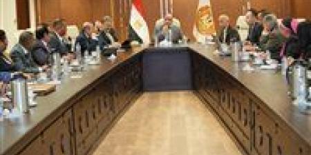 وزير العمل يترأس اجتماع المجلس الأعلى للتشاور الاجتماعي لمناقشة ٤ ملفات تشريعية واستراتيجية بسوق العمل والنقابات