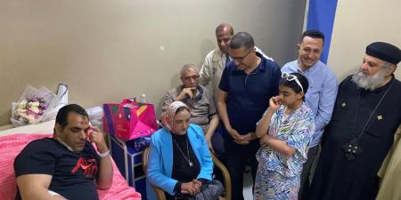 عبر اتصالاً هاتفياً .. محافظ الشرقية يطمئن على الحالة الصحية لمدير مركز شباب أبو حماد عقب تعرضه لواقعة تعدي