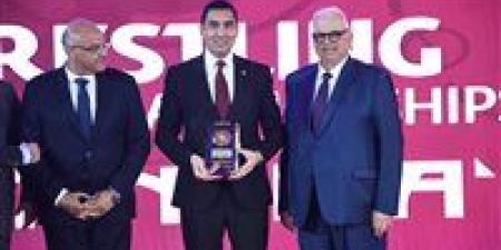 وزير الشباب والرياضة يفتتح البطولة الأفريقية للمصارعة بالإسكندرية