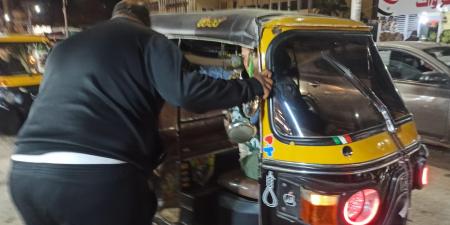 محافظ الدقهلية يقود حملة ليلية لمكافحة التلوث السمعي ويضبط 23 جهاز صوت بحي شرق المنصورة