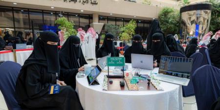 ابتكارات طلابية بجامعة القصيم تحول الحركة ومخلفات النخيل إلى حلول مستدامة