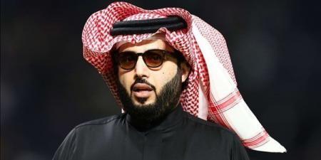 آخرهم نادر نور.. مواقف إنسانية من تركي آل الشيخ مع النجوم المصريين