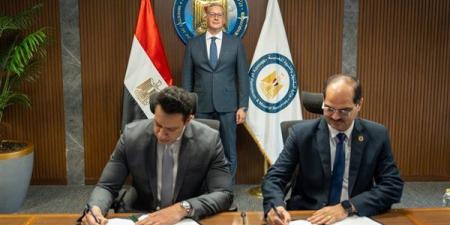 وزير البترول يشهد توقيع اتفاقية ومذكرة مبادئ مع "هاربور إنرجي" و"إيني" لزيادة إنتاج الغاز