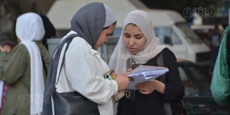 الثانوية العامة 2026، الطلاب في مراجعة نهائية أمام اللجان قبل أداء امتحان التربية الدينية