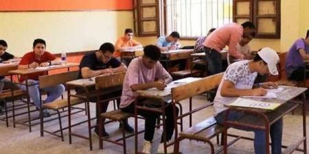 33 ألف طالب بأسيوط يؤدون اليوم أول امتحانات الثانوية العامة بـ 73 لجنة
