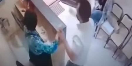كشف ملابسات فيديو الاعتداء على سيدة داخل مستشفى ببنها، والنيابة تباشر التحقيق