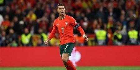 رونالدو يعود للمطاردة، الدون يلحق بميسي ومبابي في سباق الحذاء الذهبي