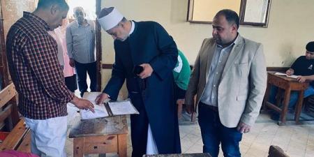رئيس منطقة الدقهلية الأزهرية يتابع انتظام امتحانات الصرف بالشهادة الثانوية