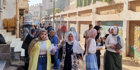 55 سؤالًا في 3 ساعات، طلاب الثانوية بالغربية يشكون ضيق الوقت في امتحان العربي