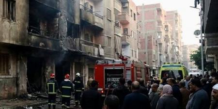 الفحص الأولي يكشف ملابسات انهيار عقار بمنشأة ناصر بعد حريق ورشة نجارة