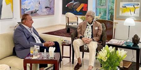 رئيس المجلس الوطني للفنون بمملكة البحرين يزور متحف فاروق حسني بالزمالك