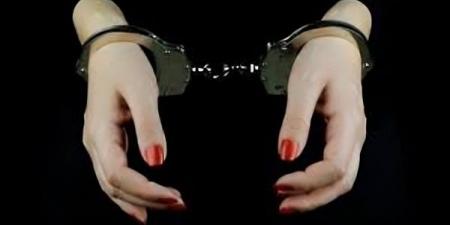 حجز صانعة محتوى بتهمة نشر فيديوهات خادشة للحياء