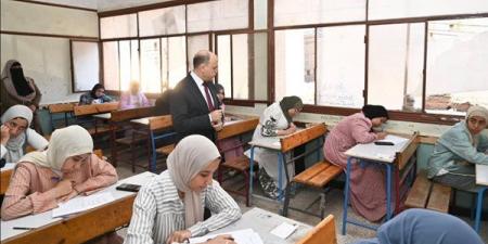 موعد امتحانات الدبلومات الفنية الدور الثاني 2026، التفاصيل الكاملة والفئات المسموح لها بدخول الاختبارات