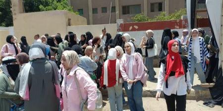 تعليم القليوبية تستبعد رئيس لجنة ثانوية عامة بطوخ وتكثف إجراءات مكافحة الغش