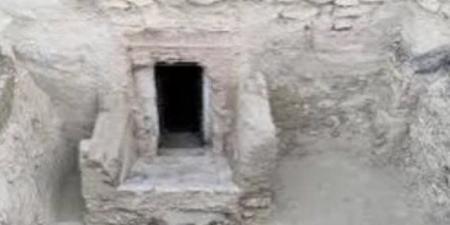 "لوفيجارو" تبرز اكتشاف مقبرة عمرها 3000 عام فى الأقصر جنوب مصر