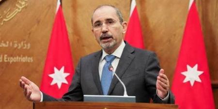 الصفدي ينفي وجود قواعد أمريكية في الأردن