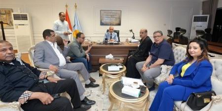 محافظ أسيوط يلتقي أعضاء مجلسي النواب والشيوخ لبحث مطالب المواطنين