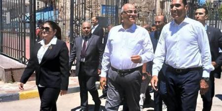 وزير الشباب ومحافظ الإسكندرية يشهدان إطلاق شعلة اليوم الرياضي العربي