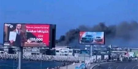 السيطرة على حريق هائل بمدخنة في مطعم شهير شرق الإسكندرية