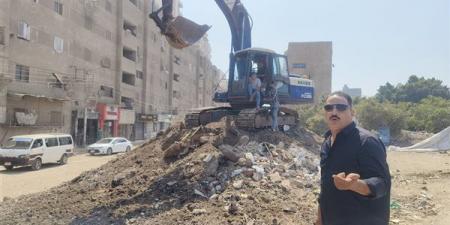 بعد استغاثة أهالي مساكن العبور، محافظ الدقهلية يستجيب ويوجه برفع 480 طنًا من المخلفات الصلبة