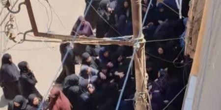 محافظ المنوفية لأسرة الطفل محمد: ابنكم مات! دخل يعمل عملية اللحمية خرج بعد 17 يومًا جثة هامدة! (صور)