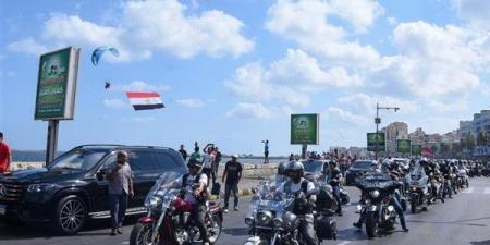 عروض فنية وكرنفال على كورنيش البحر للاحتفال بعيد الإسكندرية القومي (صور)