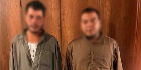 بعد تداول فيديو "سلخ حمار نافق"، تحرك أمني يضبط عاملين في البحيرة