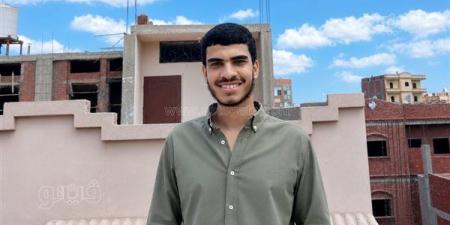 شابٌ قلبه معلق بالمساجد وألم فراق الأب وإرادة تتحدى الظروف، 5 قصص إنسانية تكتب رحلة أوائل الثانوية الأزهرية بالشرقية