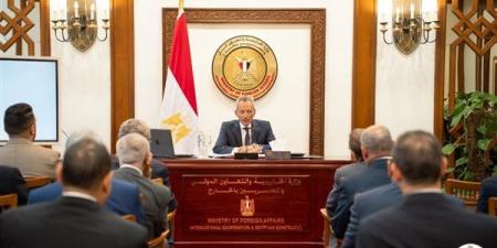 وزير شئون المجالس النيابية يحاضر السفراء الجدد المكلفين برئاسة البعثات الدبلوماسية