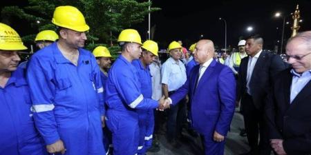 كامل الوزير من ميناء دمياط: شكرا لأبطال القاطرات وإنقاذ السفينتين ملحمة وطنية جسدت أعلى درجات الاحترافية