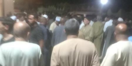 الفيوم تشيع ضحايا حادث الغرق بمطروح في جنازة شعبية (صور)