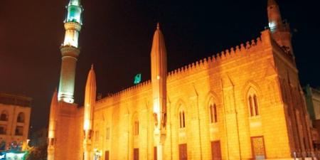 موعد أذان العشاء اليوم الإثنين 3 - 8 - 2026 في القاهرة والمحافظات