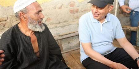 محافظ المنيا يستجيب لمطالب مُسن بقرية تانوف ويوجه بتوصيل الغاز لمنزله ودعم أسرته
