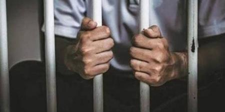 النيابة تطلب صحيفة الحالة الجنائية لعاطل انتحل صفة عضو بهيئة قضائية للنصب على المواطنين بالقاهرة