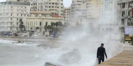 تصل إلى 3 أمتار، تحذير من ارتفاع الأمواج بهذه الشواطئ غدا