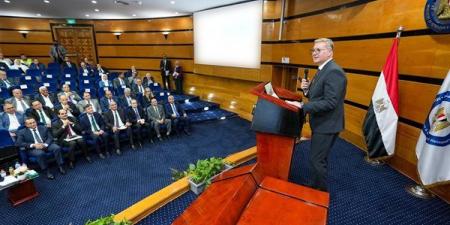 مصر تطرح 14 منطقة جديدة للتنقيب عن البترول والغاز في مزايدة عالمية