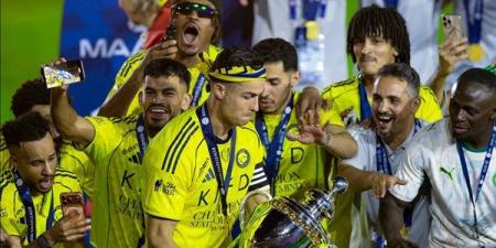 الدوري السعودي يفتتح النسخة الـ51 اليوم.. عمر السومة يتصدر قائمة الهدافين التاريخيين.. رونالدو يواصل المطاردة.. 9 تغييرات في المدربين.. وعماد متعب يخلد اسمه بدوري روشن