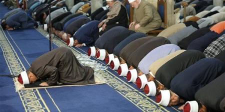 مواقيت الصلاة، موعد أذان العشاء اليوم الجمعة في القاهرة والمحافظات - النيل نيوز