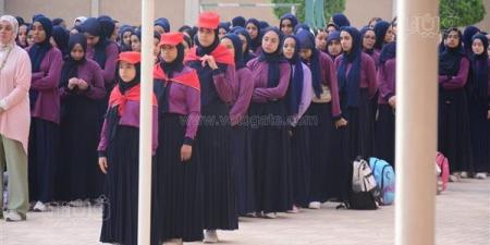 أخبار الاقتصاد اليوم: 20 جنيها تراجعا في سعر الذهب بالصاغة.. أسعار الزمزمية "الفلاسك" مع قرب العام الدراسي.. وانخفاض الحديد في سوق مواد البناء - النيل نيوز