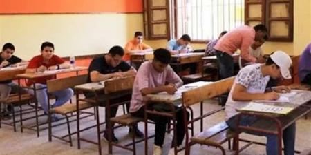 طلاب الثانوية العامة الدور الثاني يؤدون اليوم امتحان "الإحصاء واللغة الأجنبية الثانية والأحياء" - النيل نيوز