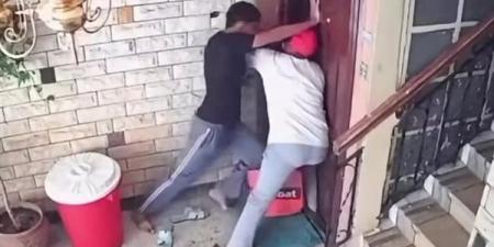"افتح.. أنا الدليفري"، سفراء الموت على الأبواب، جرائم صادمة هزت البيوت بسبب "الأوردر" و4 نصائح للحماية - النيل نيوز