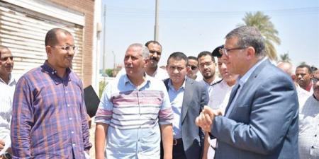 محافظ قنا يشدد على سرعة إنهاء كوبري أعلى مزلقان أبوتشت (فيديو) - النيل نيوز