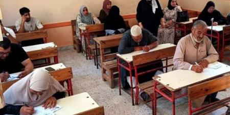 جامعة دمنهور تطلق قافلة لمحو الأمية بأبوحمص (صور) - النيل نيوز