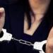 رقصة في قلب الطريق.. فتاة توقف المرور في الجيزة بحثًا عن المارة