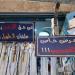 “من حق القصير يدلع”.. مبادرة طريفة تخطف الأضواء في شارع المعز.. لافتات ساخرة وهدايا مجانية.. وجنيه باسمك إذا كنت أقصر أصحابك (فيديو)