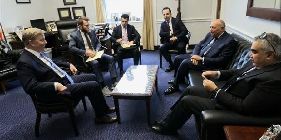 وزير
      الخارجية
      يلتقى
      عددًا
      من
      قيادات
      ورؤساء
      لجان
      مجلس
      النواب
      الأمريكي
      (صور)