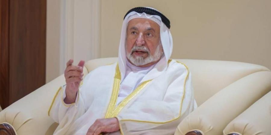 سلطان يعتمد منحاً دراسية لـ 165 من الطلبة